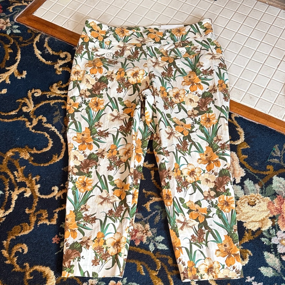 Cato Floral Print high rise ankle pants. NWT. Retail 52